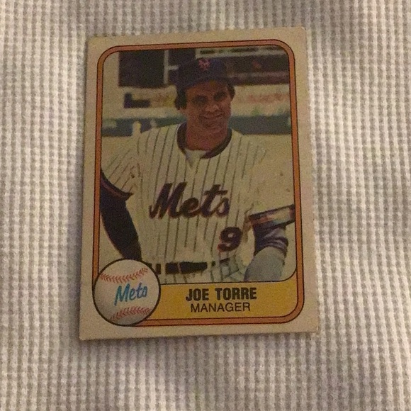 JOE TORRE 1981 FLEER BASEBALL CARD, MANAGER METS - Picture 2 of 3